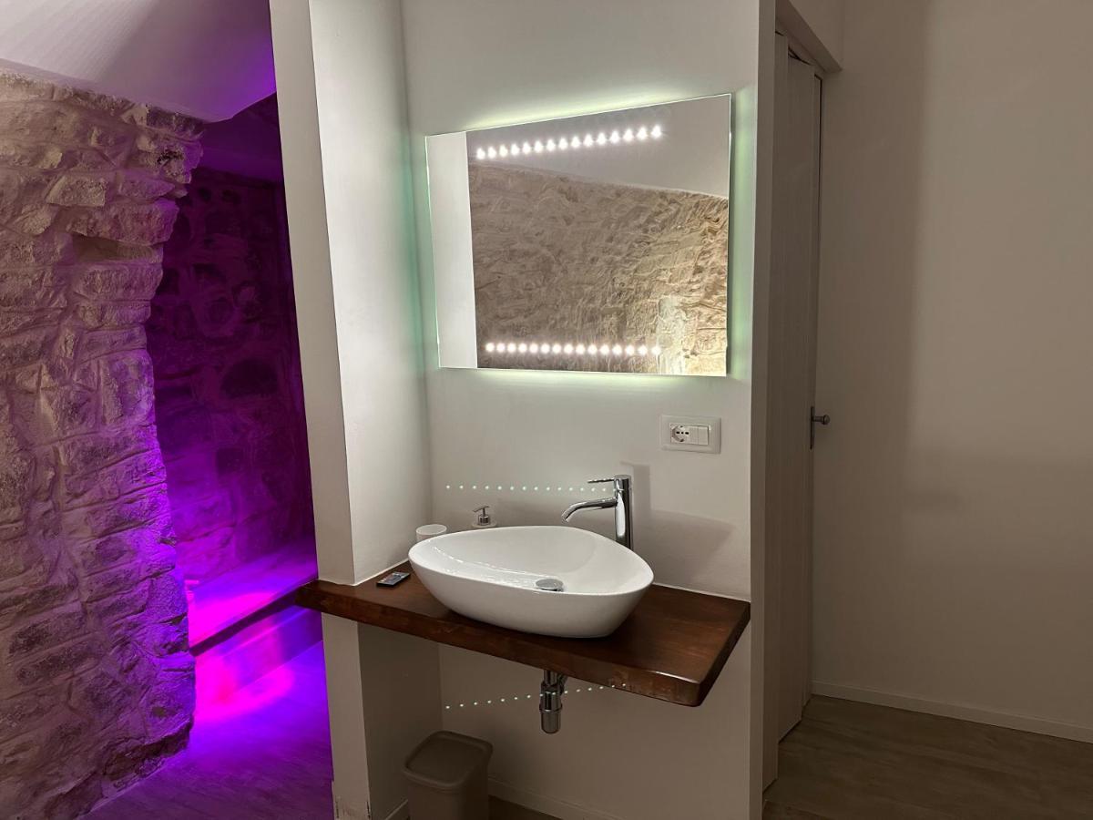 Giovinazzo Suite Pavone Griffi Экстерьер фото