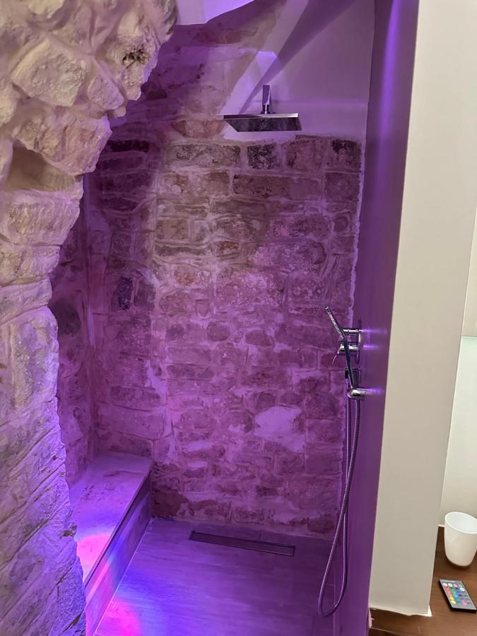Giovinazzo Suite Pavone Griffi Экстерьер фото