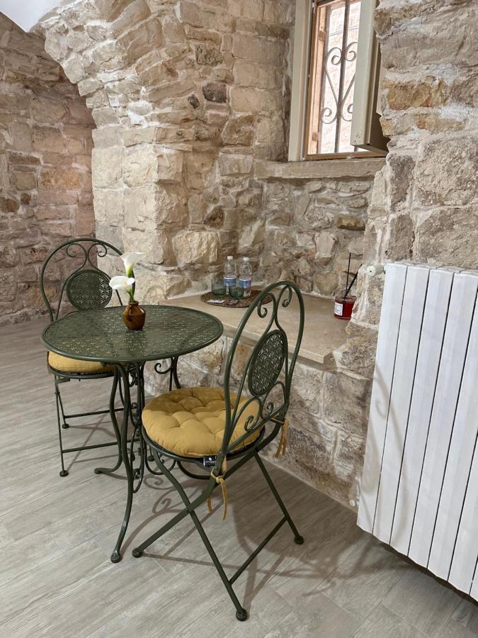 Giovinazzo Suite Pavone Griffi Экстерьер фото