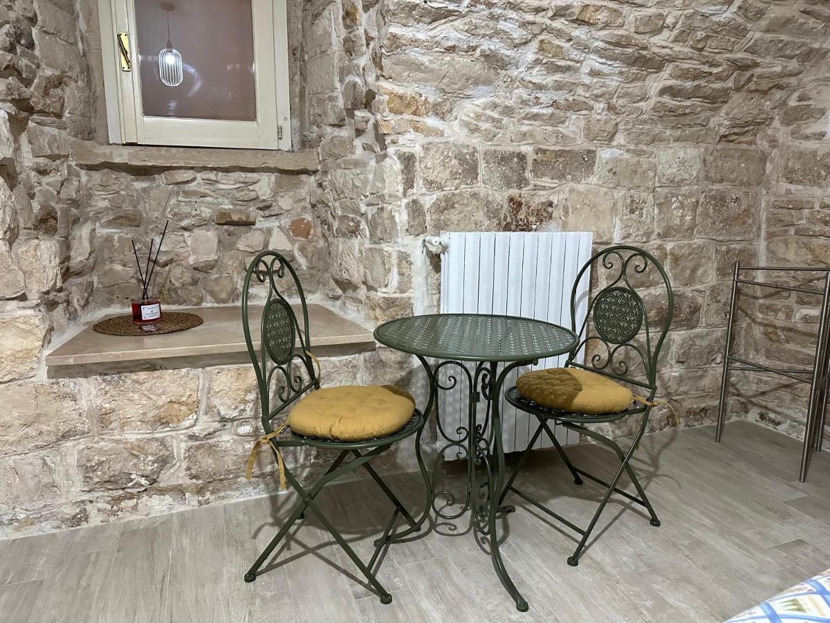 Giovinazzo Suite Pavone Griffi Экстерьер фото