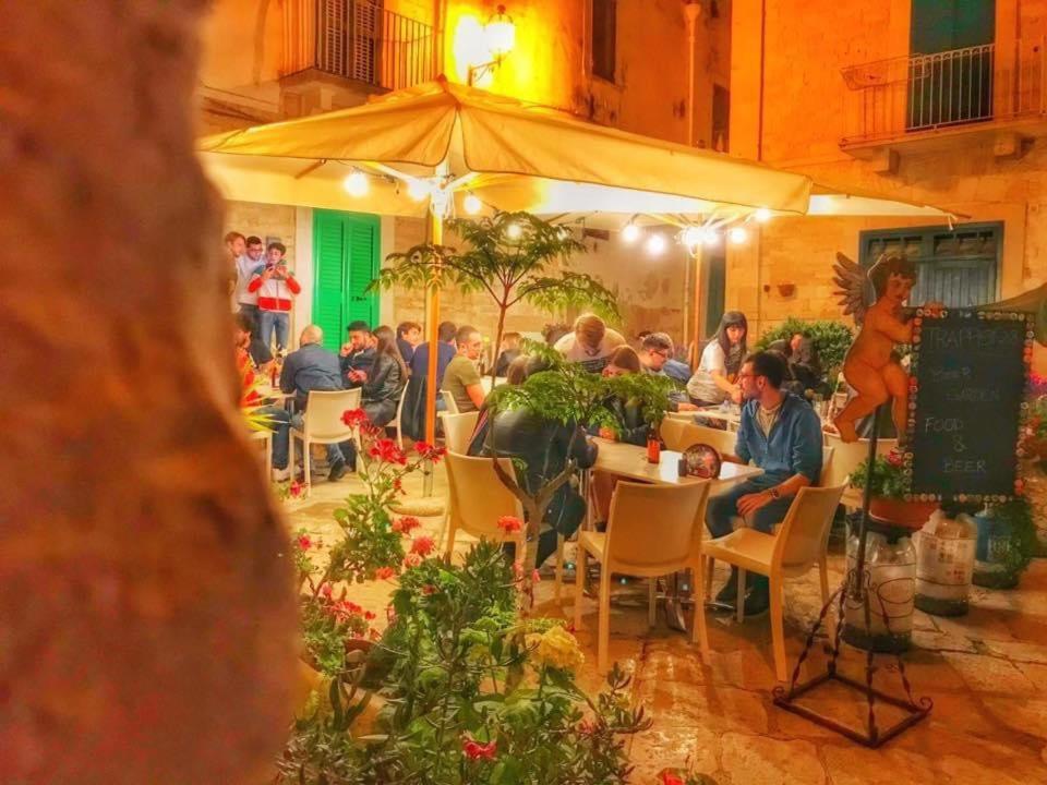 Giovinazzo Suite Pavone Griffi Экстерьер фото