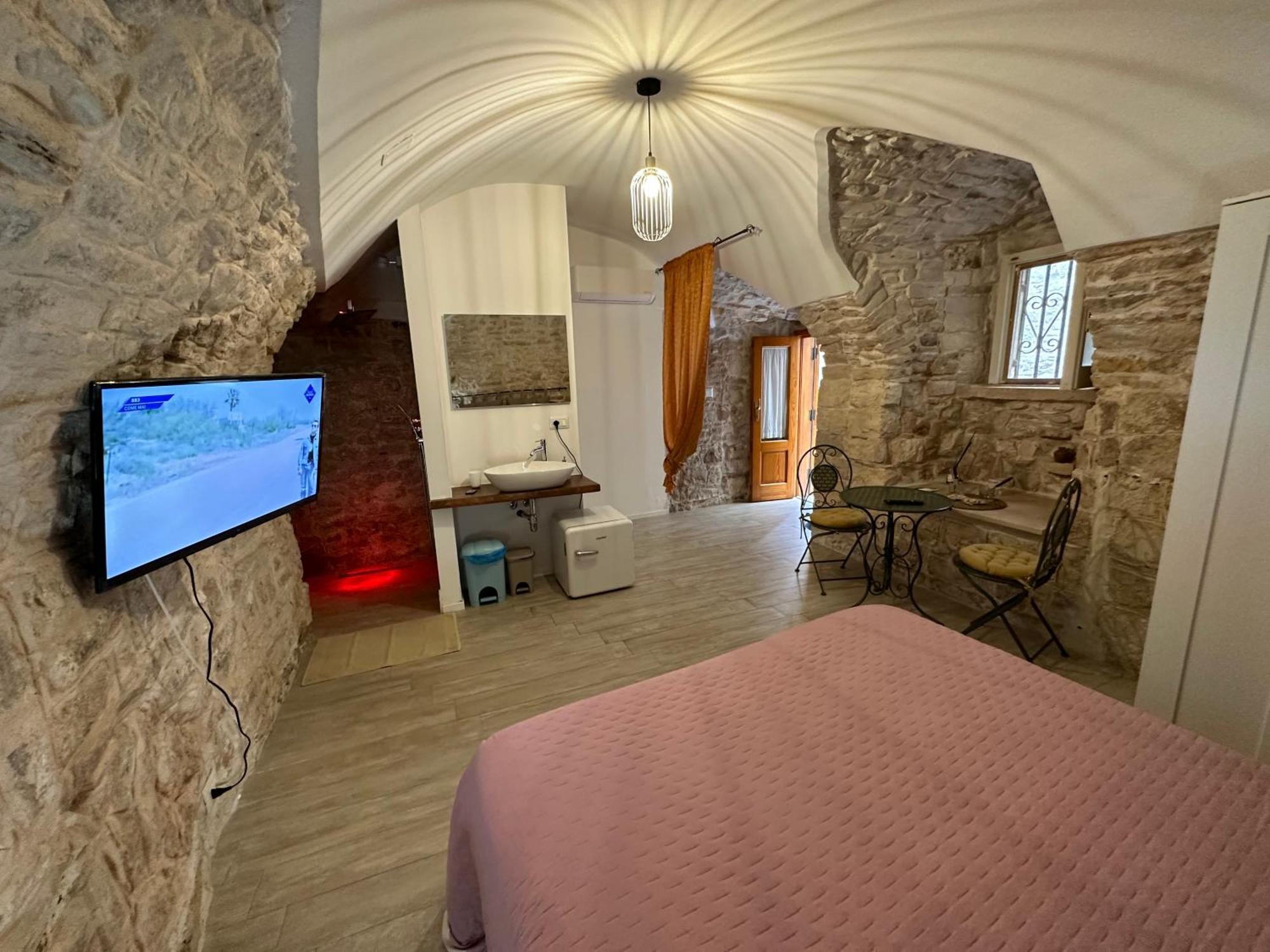 Giovinazzo Suite Pavone Griffi Экстерьер фото