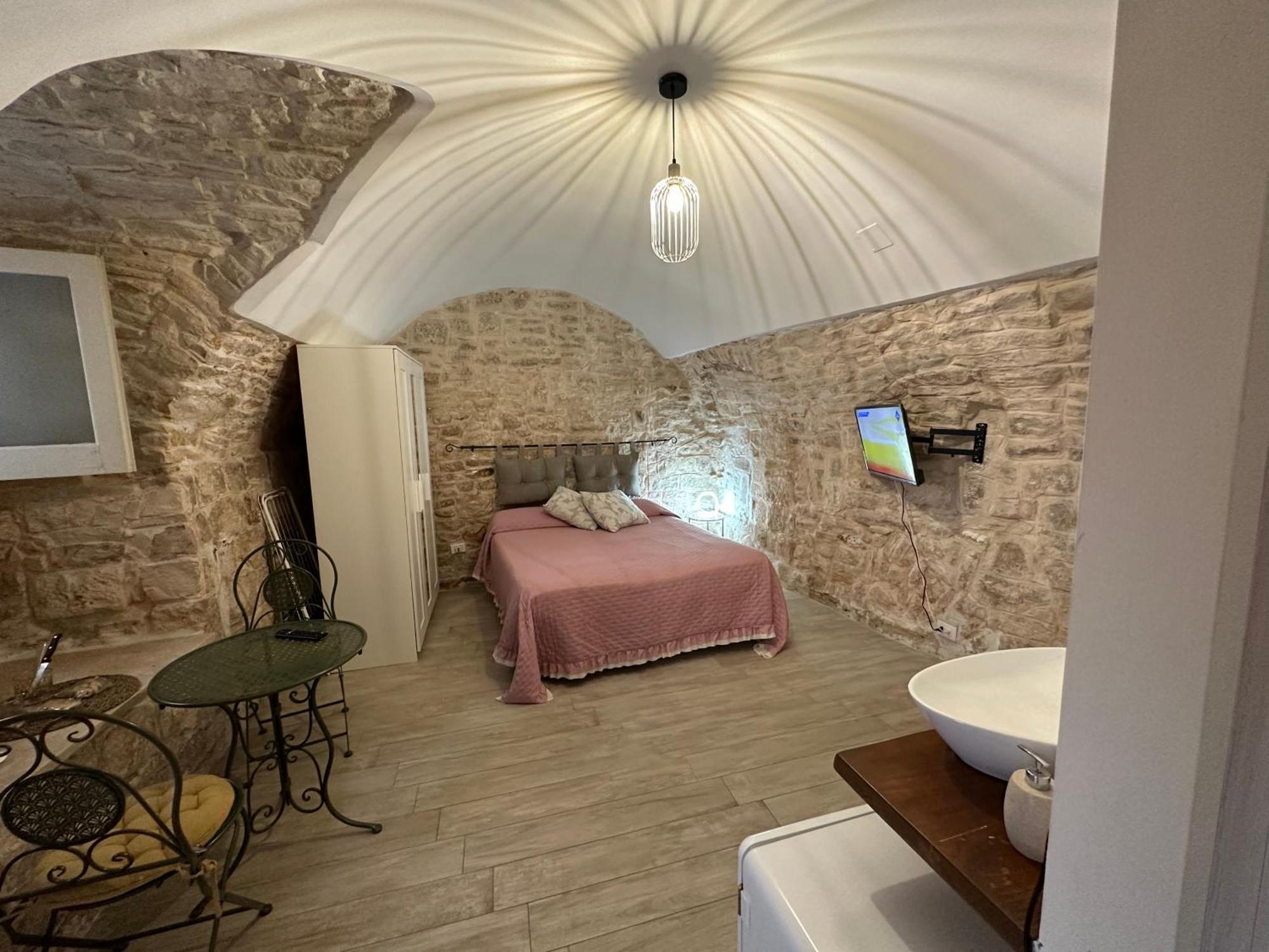 Giovinazzo Suite Pavone Griffi Экстерьер фото